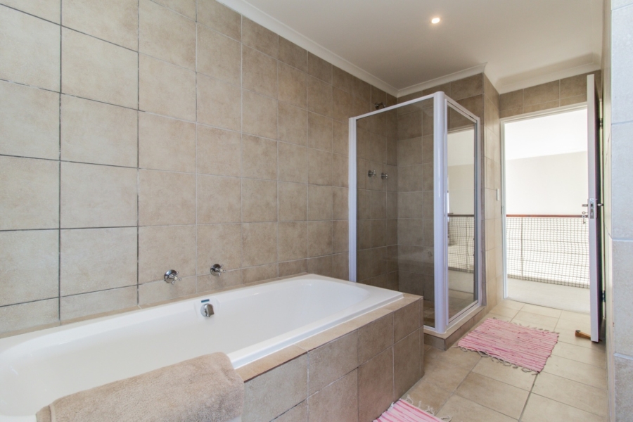 To Let 6 Bedroom Property for Rent in Bettys Bay Western Cape